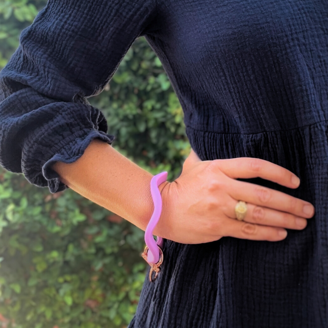 Wavy Bracelet Key Ring: Gold / Wavy - Lagoon